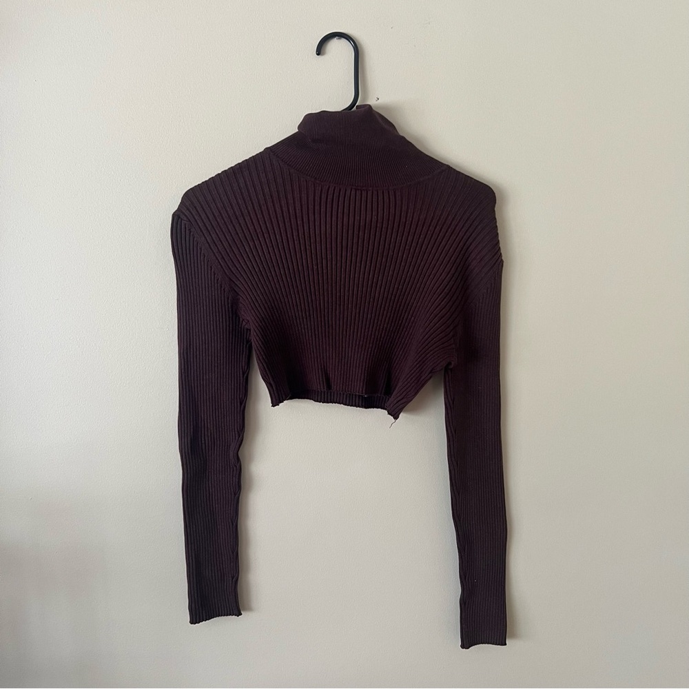 Brown Ribbed Turtle Neck Sweater (Size M)
